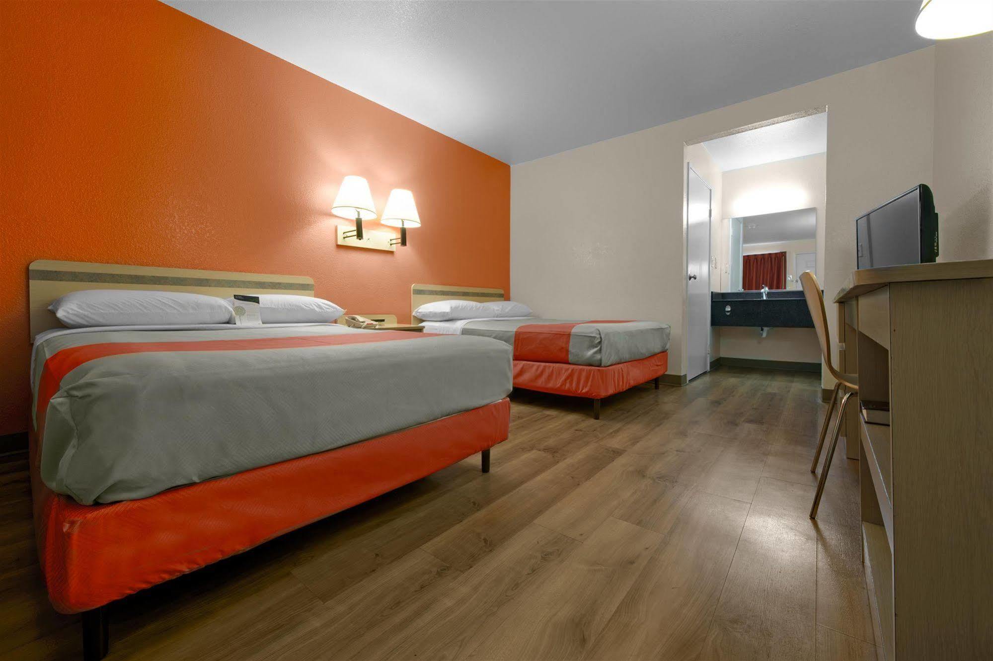 Motel 6-Branford, Ct - New Haven Bagian luar foto